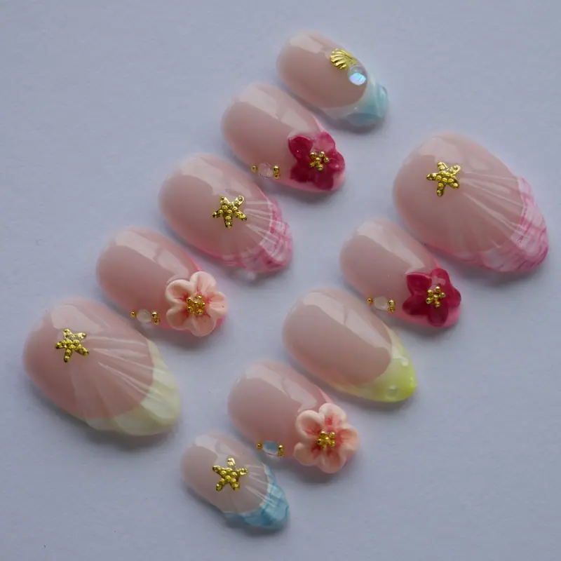 Custom sæt med 3D-blomster og guldprikker